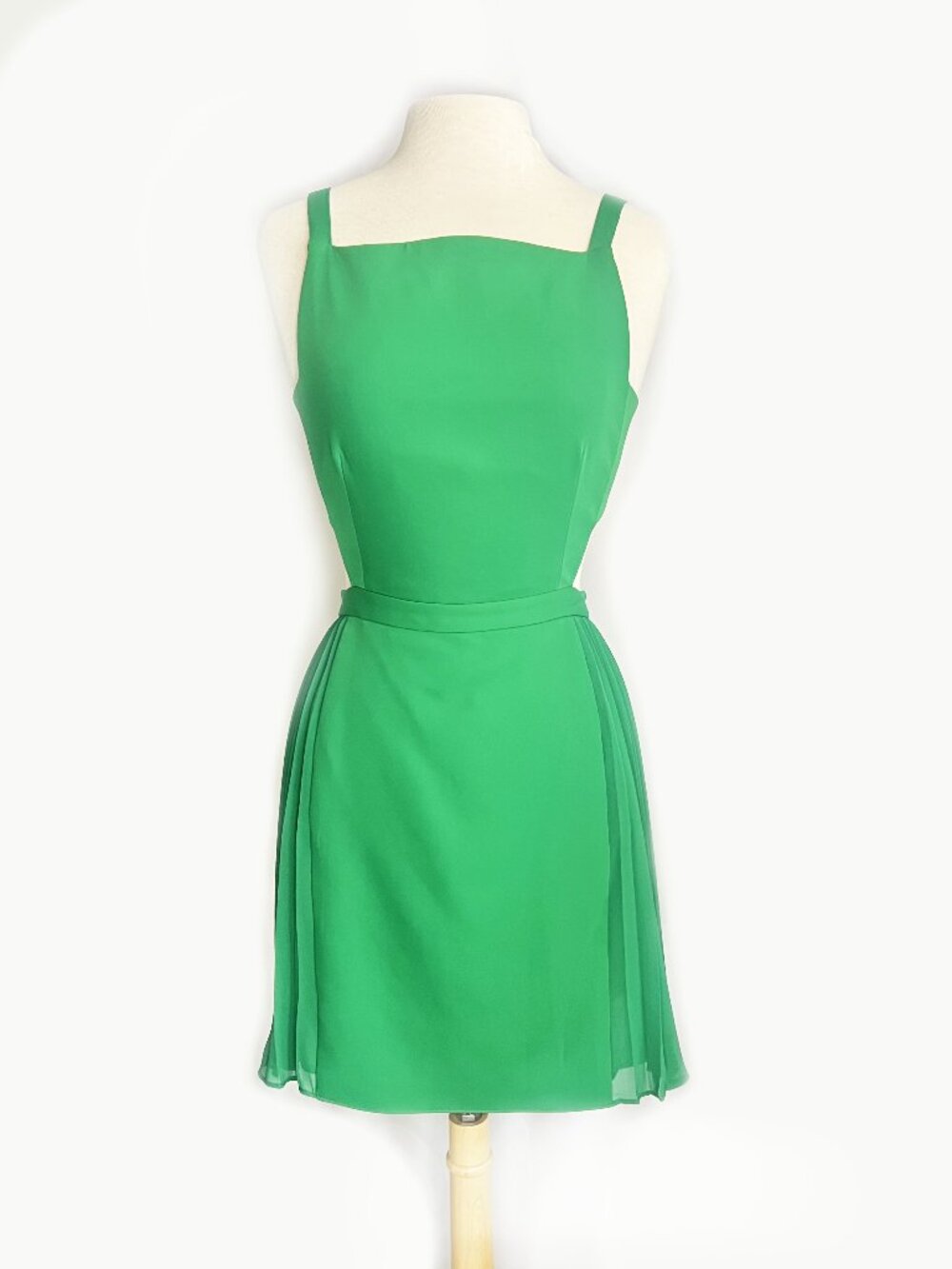 NWT Malachite Green BCBG dress with pleated skirt